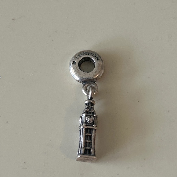 Pandora charm - London tower - Picture 1 of 1